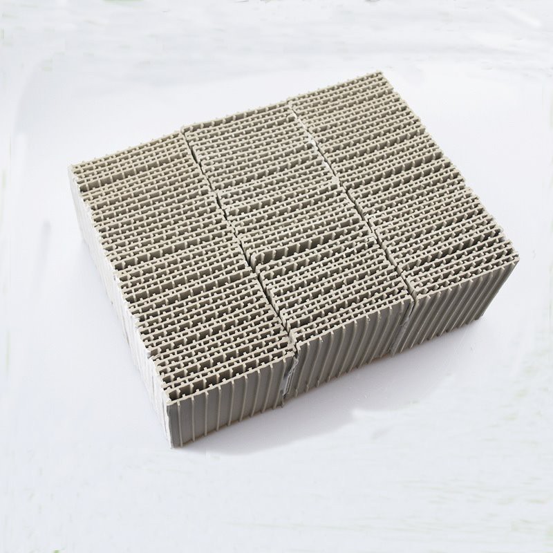 Kombineeritud kärgstruktuuri keraamika regeneraator